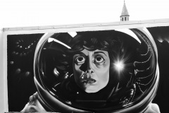 Slavné muraly (graffiti) mají i filmové motivy